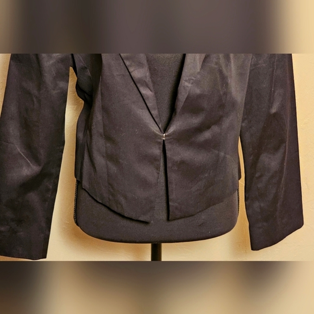 [EXPRESS] NWOT ☆ Vintage Cropped Black Blazer☆《12》Clasp Closure - Picture 5 of 16